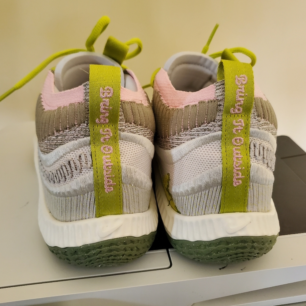 Nike Cosmic Unity 3 Mid Phantom Bright Cactus DV9087-001 Womens Size 7.5 - Picture 3 of 9